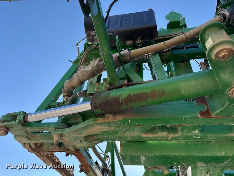 image for item FK1008 2016 John Deere R4038 sprayer