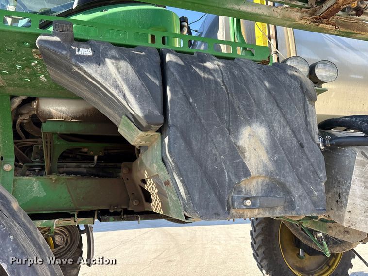 image for item FK1008 2016 John Deere R4038 sprayer