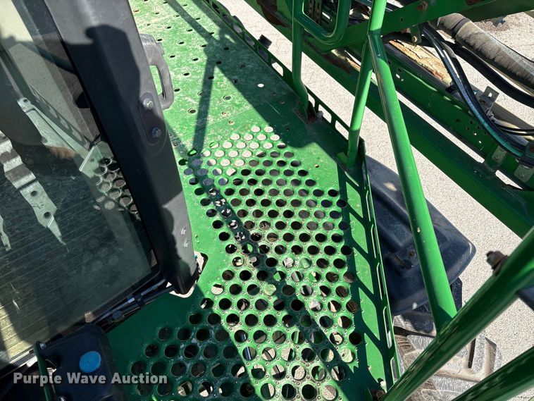 image for item FK1008 2016 John Deere R4038 sprayer