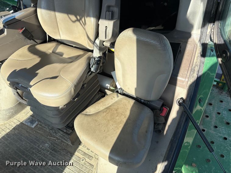 image for item FK1008 2016 John Deere R4038 sprayer