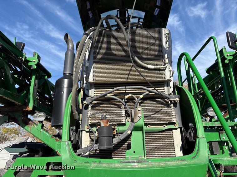 image for item FK1008 2016 John Deere R4038 sprayer