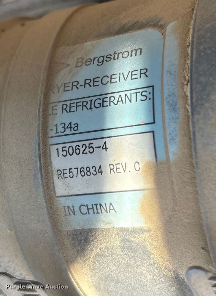 image for item FK1008 2016 John Deere R4038 sprayer