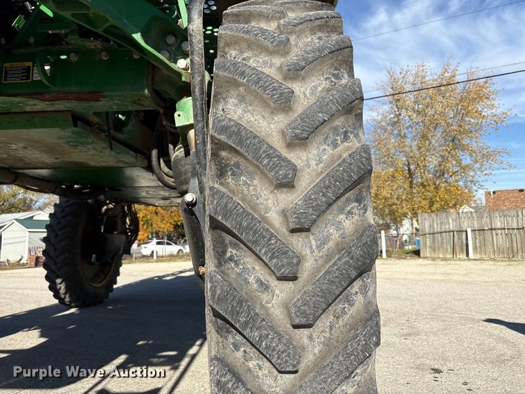 image for item FK1008 2016 John Deere R4038 sprayer