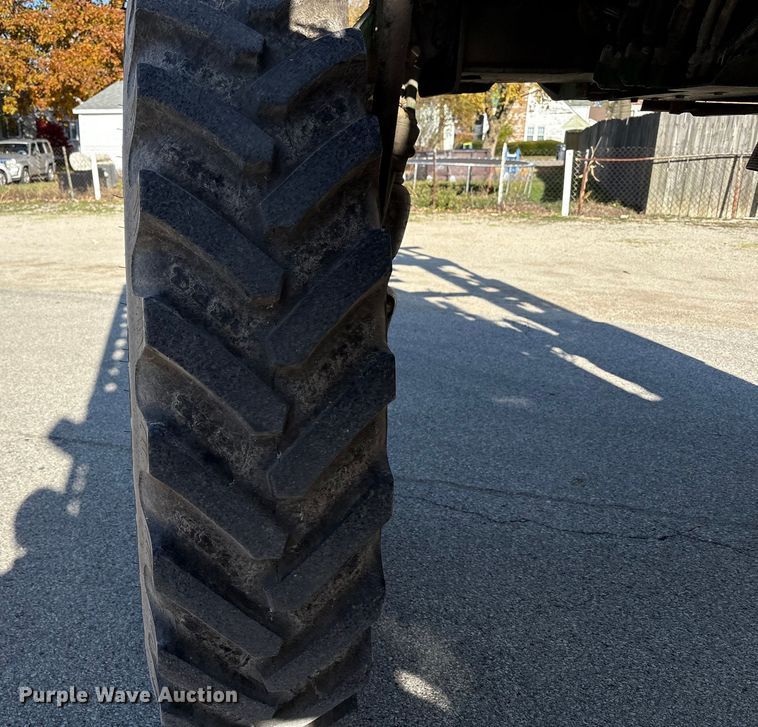 image for item FK1008 2016 John Deere R4038 sprayer