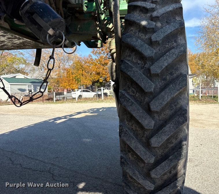 image for item FK1008 2016 John Deere R4038 sprayer