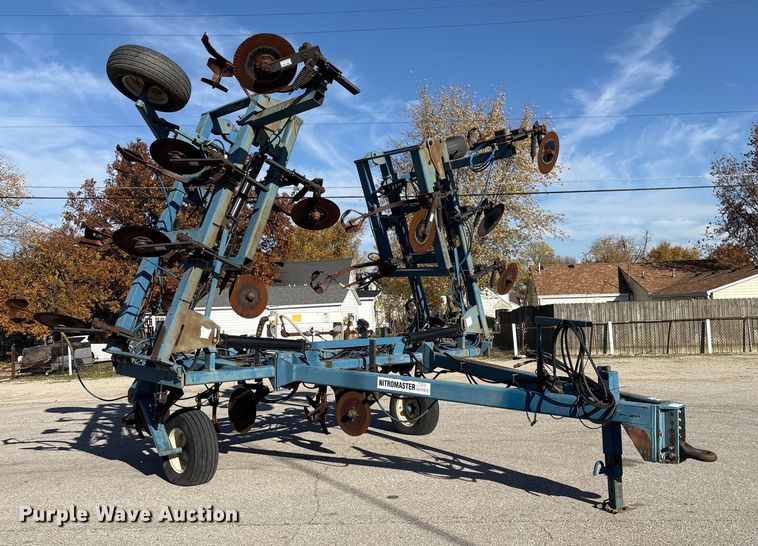 image for item FK1009 AG Systems Nitromaster 7200 NH3 applicator