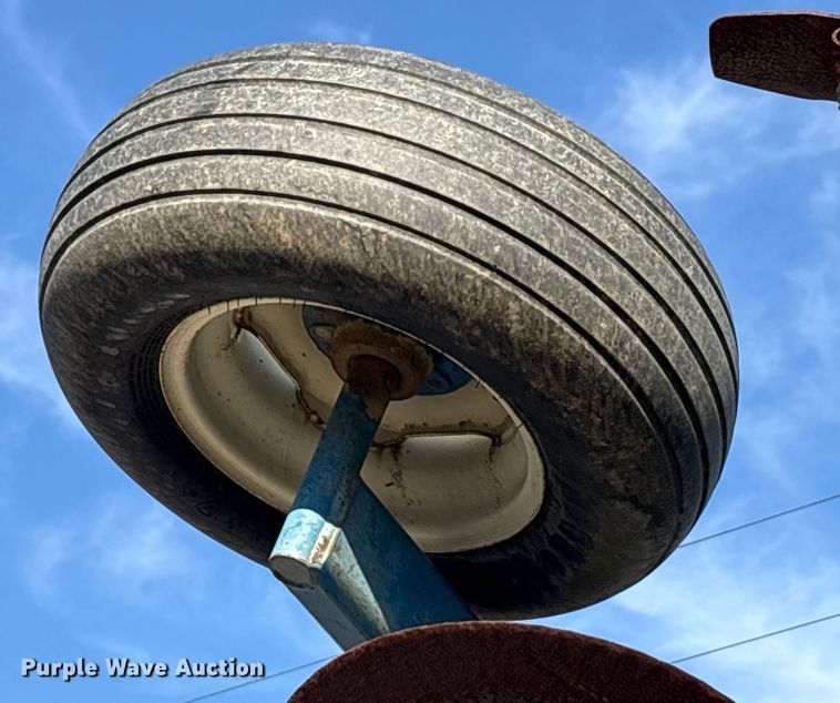 image for item FK1009 AG Systems Nitromaster 7200 NH3 applicator