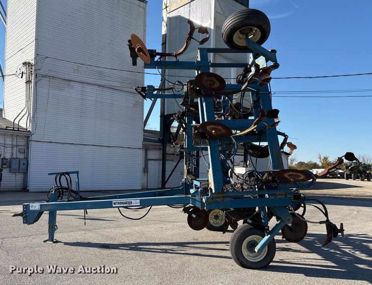 image for item FK1010 AG Systems Nitromaster 7200 NH3 applicator