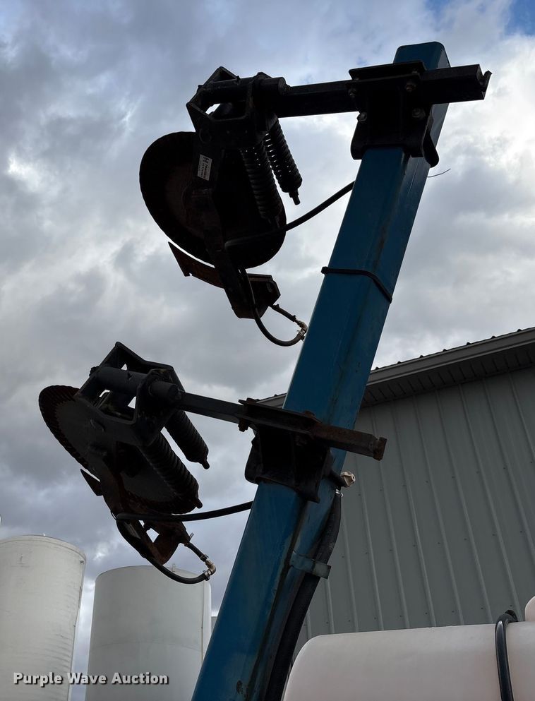 image for item FK1012 AG Systems AG6200 NH3 applicator