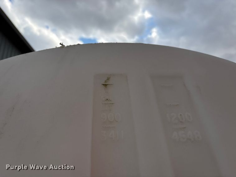 image for item FK1012 AG Systems AG6200 NH3 applicator