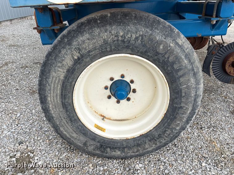 image for item FK1012 AG Systems AG6200 NH3 applicator