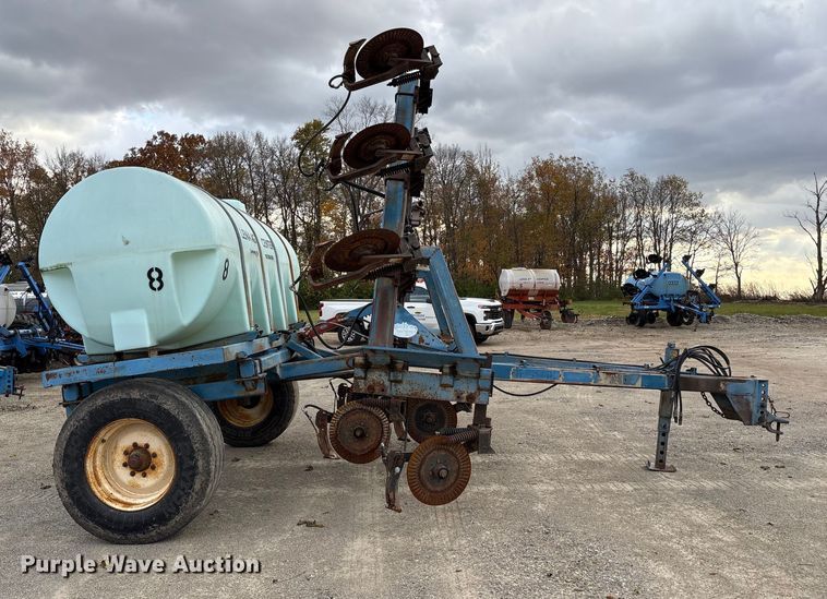 image for item FK1013 AG Systems 6200 NH3 applicator