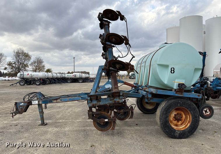 image for item FK1013 AG Systems 6200 NH3 applicator