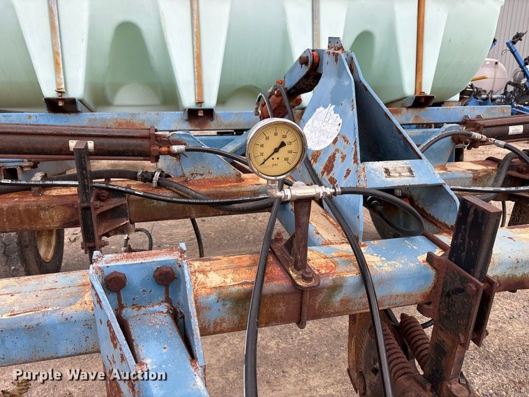 image for item FK1013 AG Systems 6200 NH3 applicator