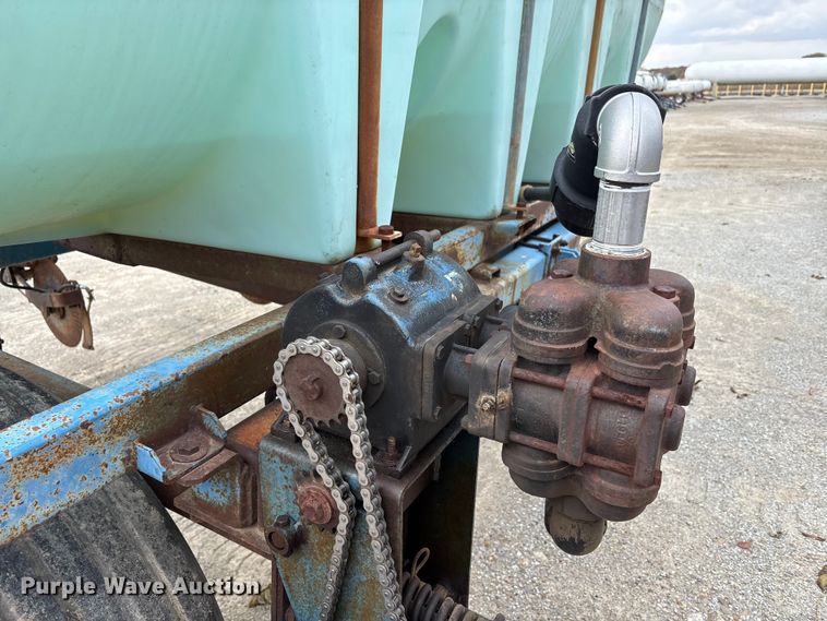 image for item FK1013 AG Systems 6200 NH3 applicator