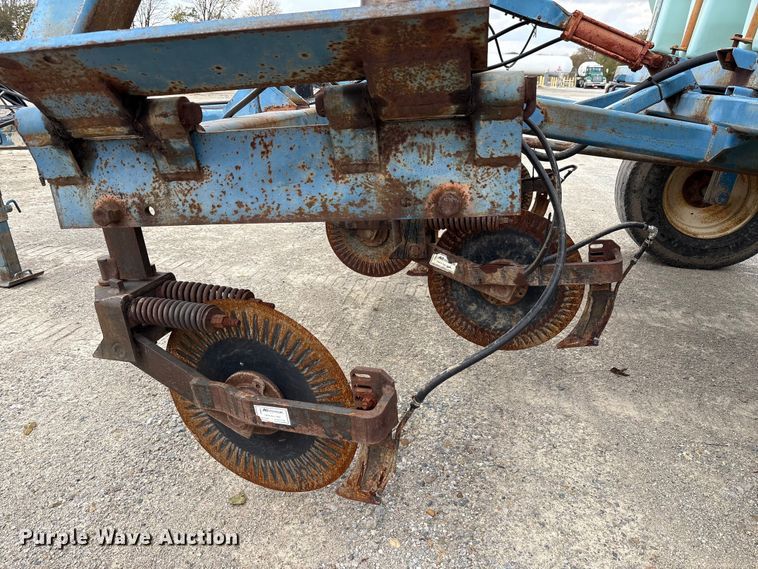 image for item FK1013 AG Systems 6200 NH3 applicator