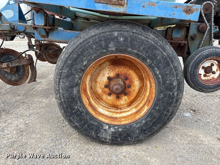 image for item FK1013 AG Systems 6200 NH3 applicator