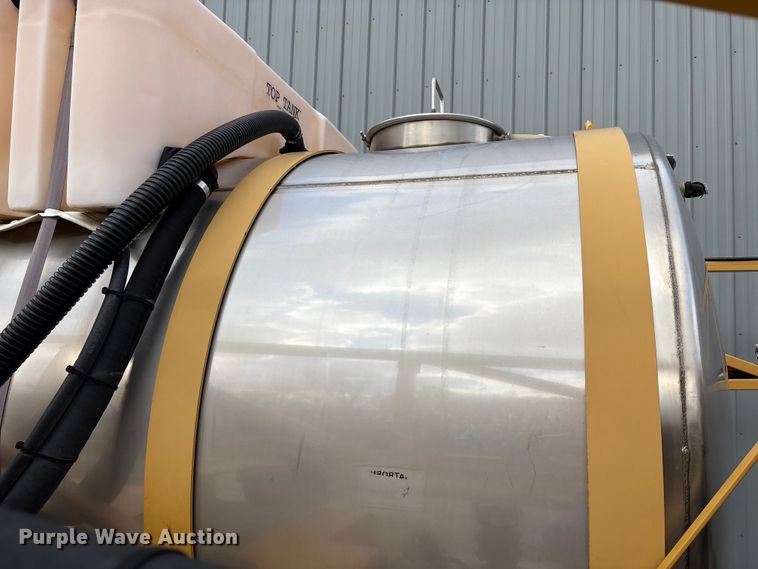 image for item FK1014 AGCO sprayer