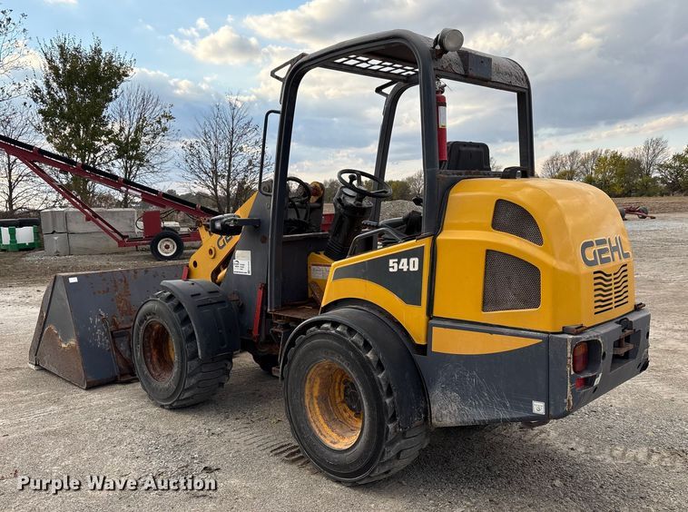 image for item FK1016 2011 Gehl AL540 wheel loader