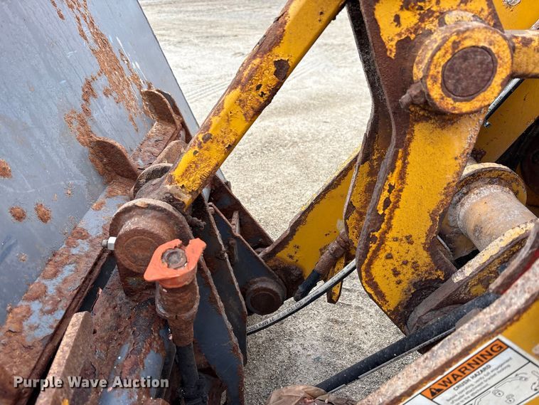 image for item FK1016 2011 Gehl AL540 wheel loader