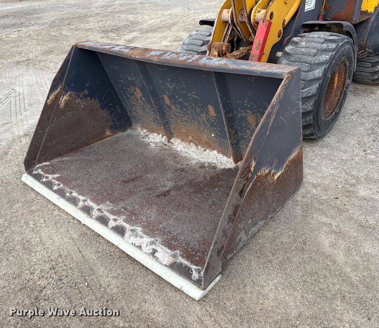 image for item FK1016 2011 Gehl AL540 wheel loader