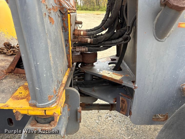 image for item FK1016 2011 Gehl AL540 wheel loader