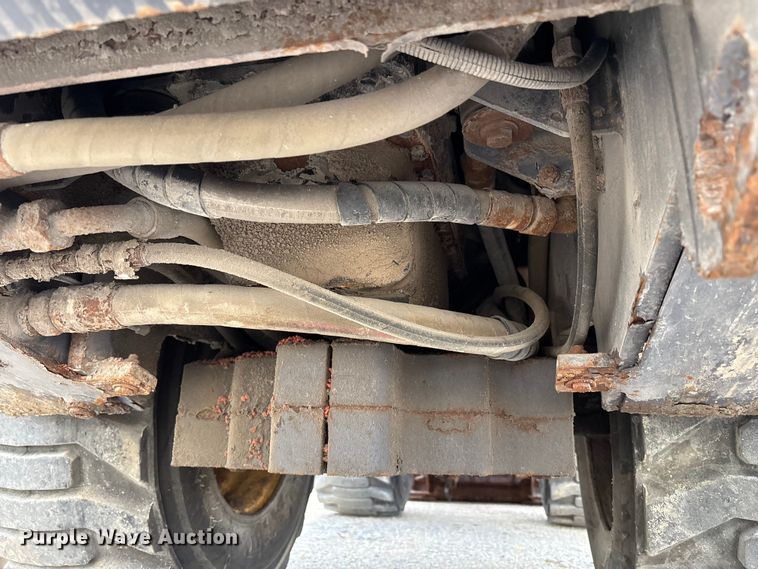 image for item FK1016 2011 Gehl AL540 wheel loader