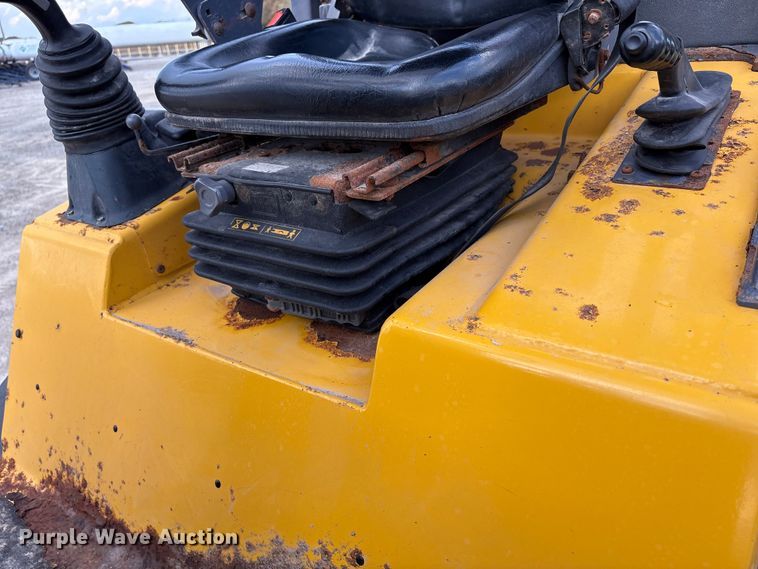 image for item FK1016 2011 Gehl AL540 wheel loader