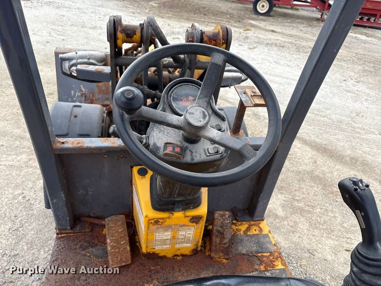 image for item FK1016 2011 Gehl AL540 wheel loader