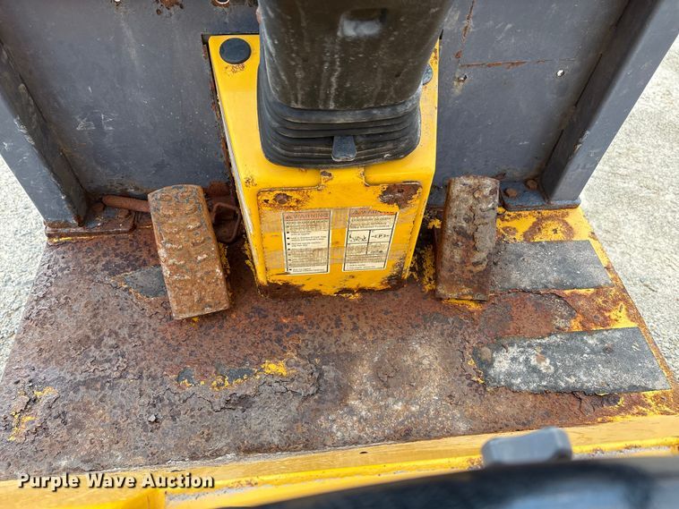 image for item FK1016 2011 Gehl AL540 wheel loader