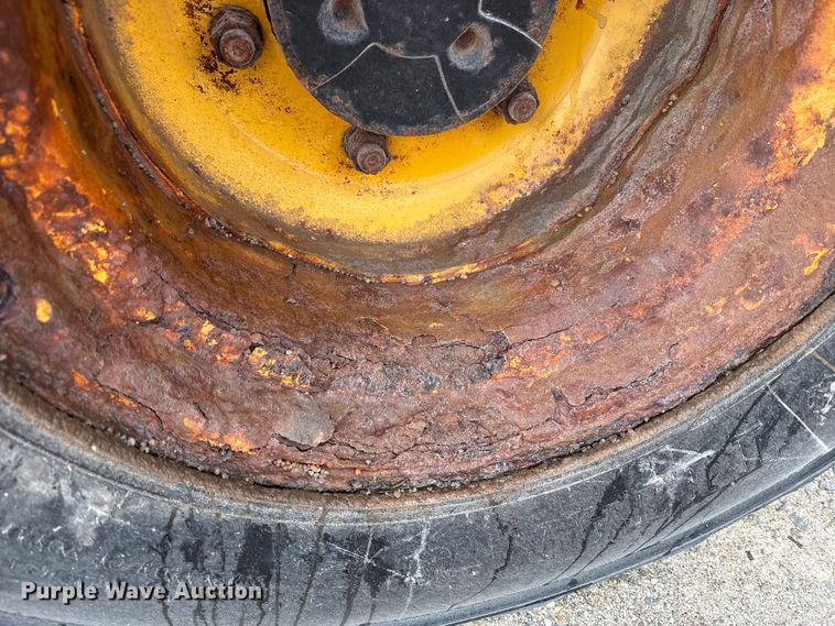 image for item FK1016 2011 Gehl AL540 wheel loader