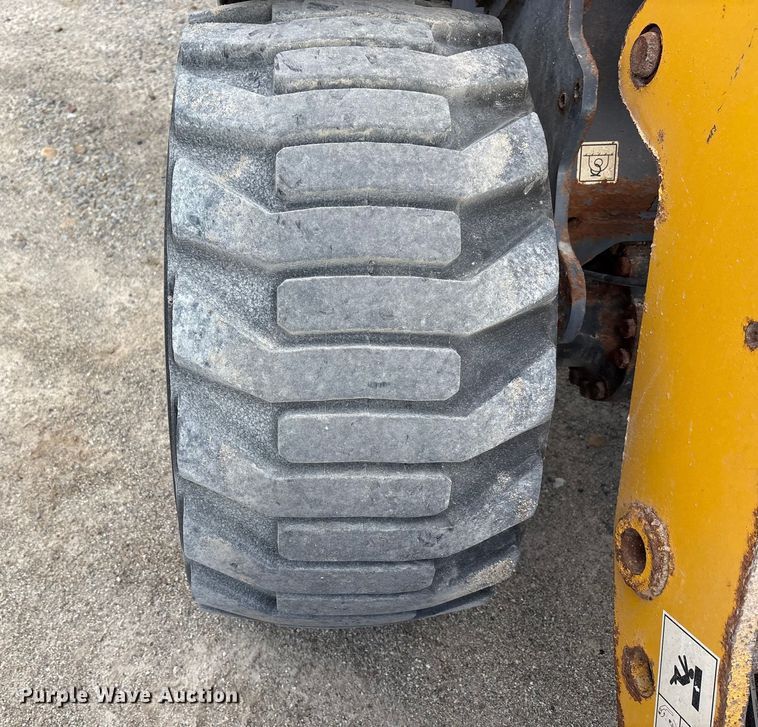 image for item FK1016 2011 Gehl AL540 wheel loader