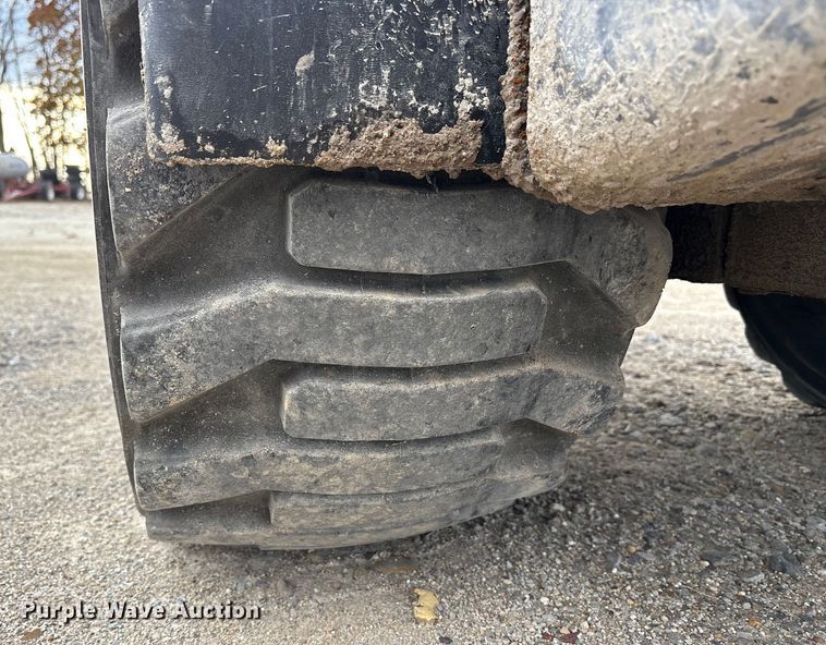 image for item FK1016 2011 Gehl AL540 wheel loader