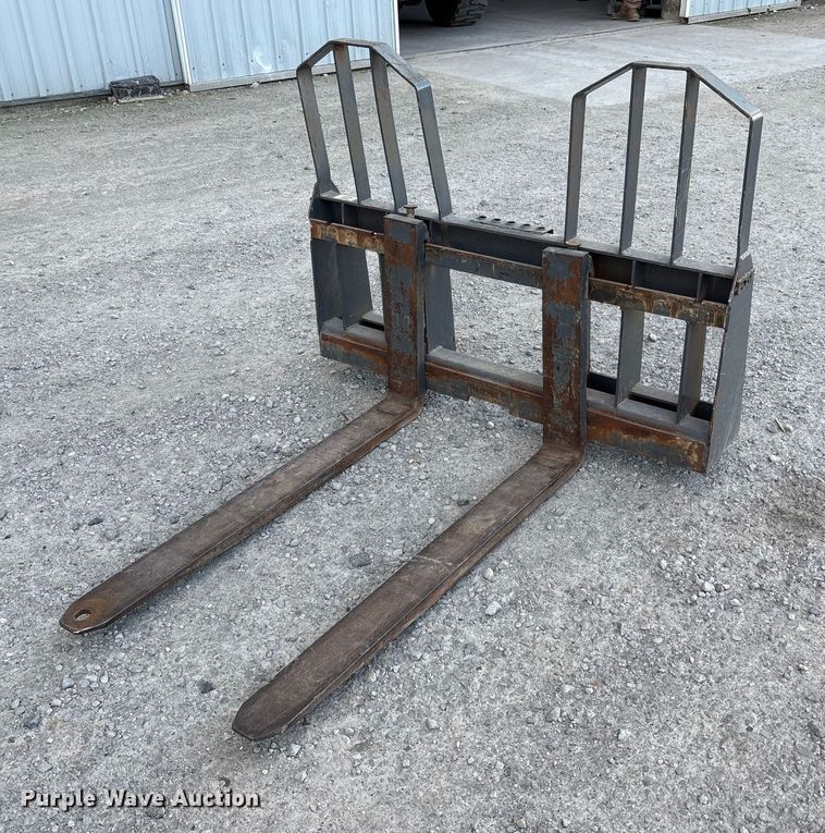 image for item FK1016 2011 Gehl AL540 wheel loader