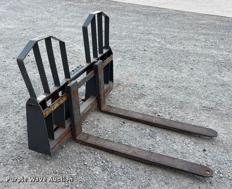 image for item FK1016 2011 Gehl AL540 wheel loader