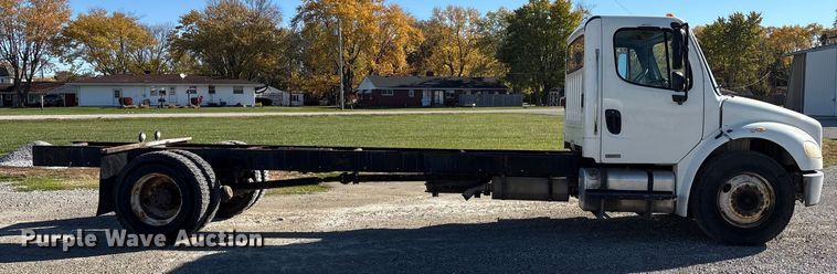 image for item FK1017 2005 Freightliner M2 106 truck cab and chassis