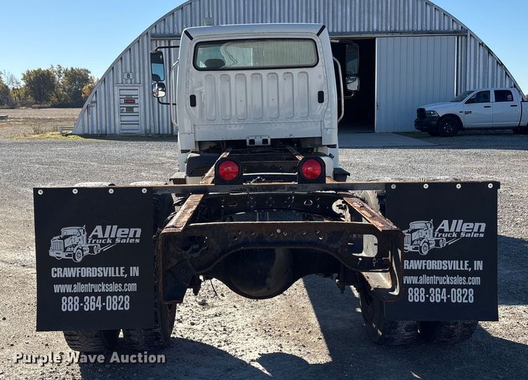 image for item FK1017 2005 Freightliner M2 106 truck cab and chassis