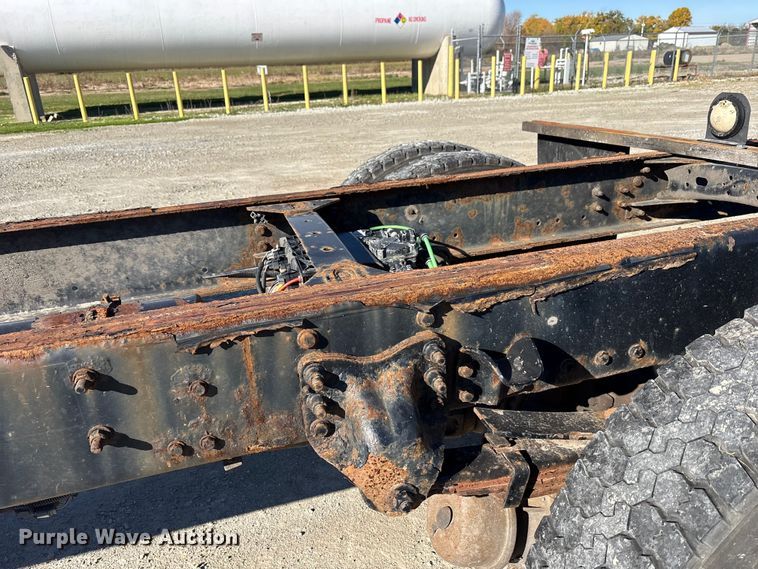 image for item FK1017 2005 Freightliner M2 106 truck cab and chassis