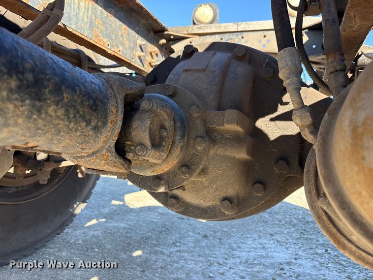 image for item FK1017 2005 Freightliner M2 106 truck cab and chassis