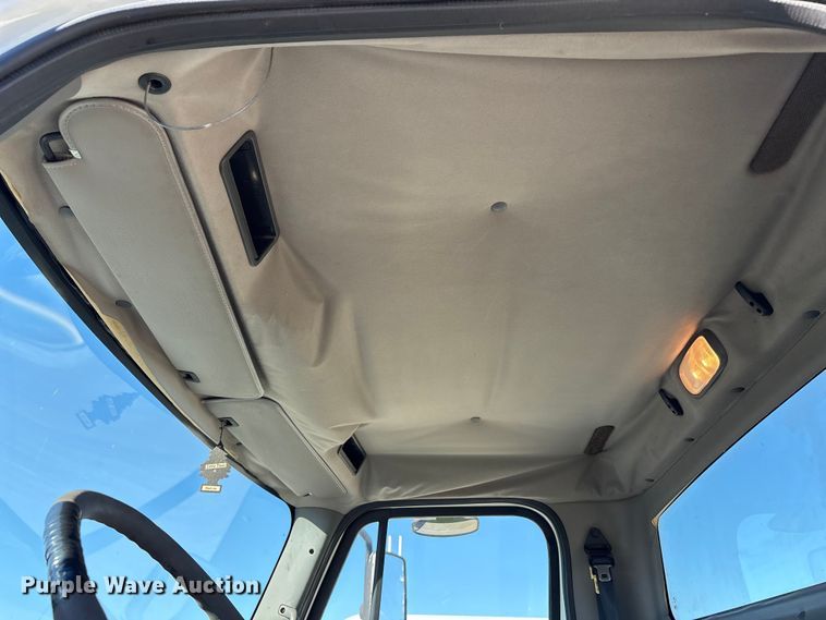 image for item FK1017 2005 Freightliner M2 106 truck cab and chassis