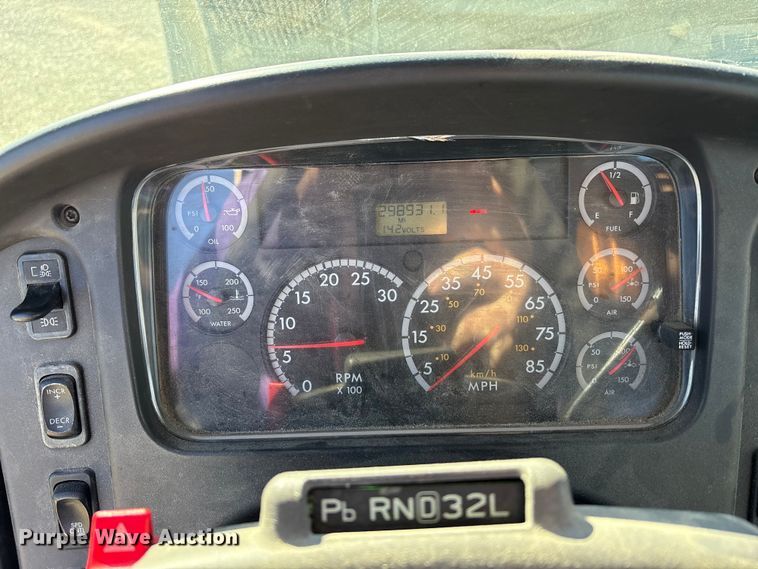 image for item FK1017 2005 Freightliner M2 106 truck cab and chassis