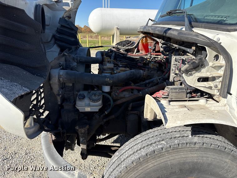 image for item FK1017 2005 Freightliner M2 106 truck cab and chassis