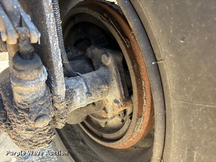 image for item FK1017 2005 Freightliner M2 106 truck cab and chassis