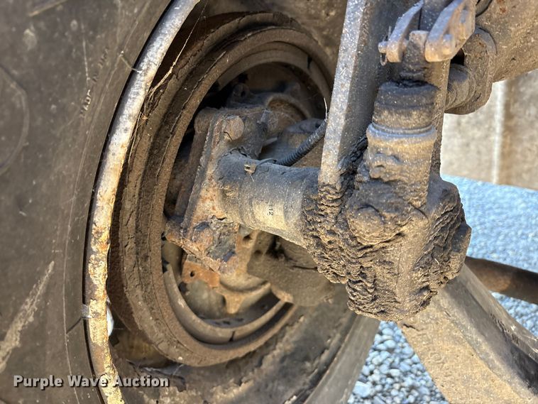 image for item FK1017 2005 Freightliner M2 106 truck cab and chassis