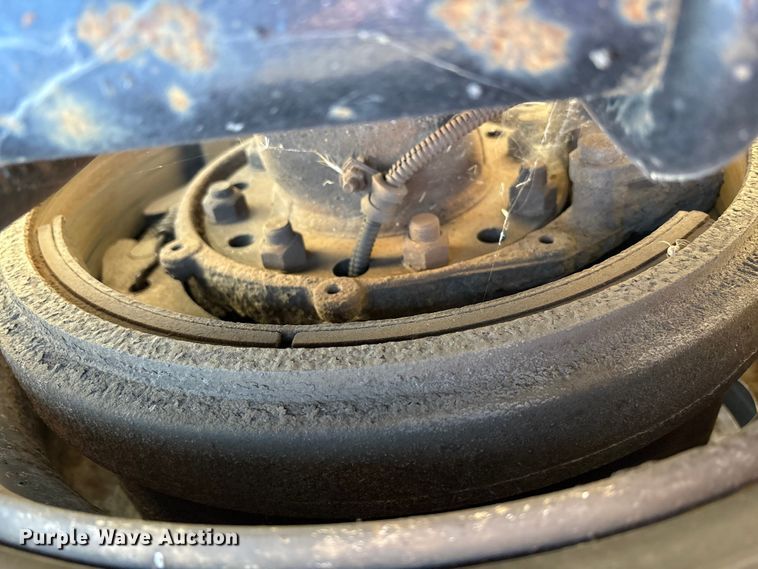 image for item FK1017 2005 Freightliner M2 106 truck cab and chassis