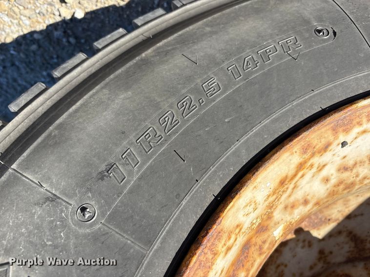 image for item FK1017 2005 Freightliner M2 106 truck cab and chassis