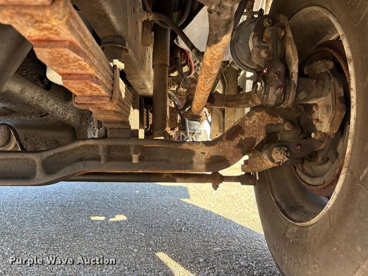 image for item FK1018 1988 Ford F700 flatbed truck