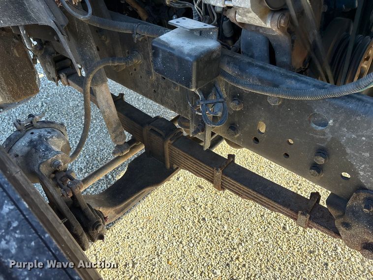 image for item FK1018 1988 Ford F700 flatbed truck