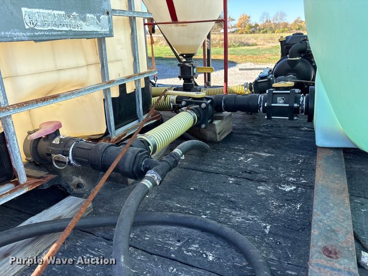 image for item FK1018 1988 Ford F700 flatbed truck