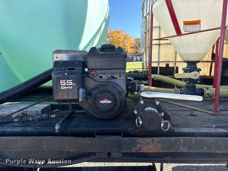 image for item FK1018 1988 Ford F700 flatbed truck